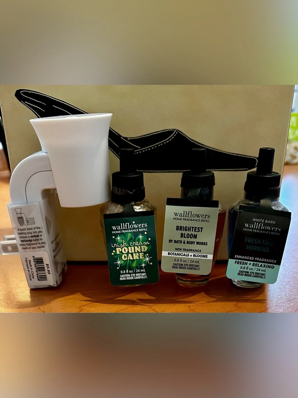 Bath & Body Works  Wallflowers Plug-In Set